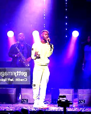 Live concert by Dave - Rapper