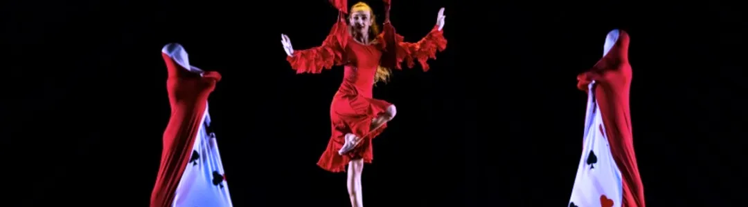 Momix: Alice